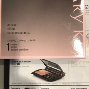 Mary Kay compact